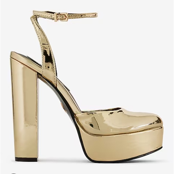 EXPRESS Metallic Rounded Toe
Platform Pumps - Picture 2 of 10